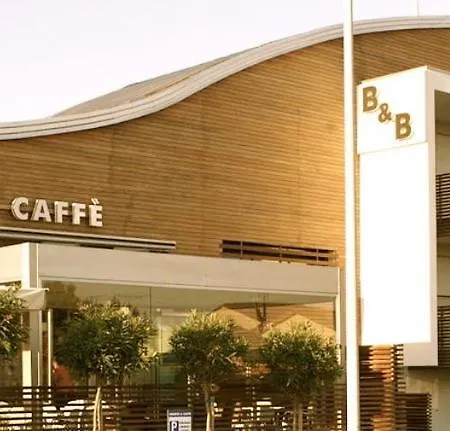 Ξενοδοχείο με διαμερίσματα Camera & Caffe Cenni 4*