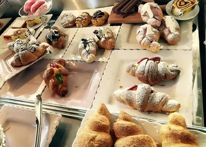 & Caffe Cenni Борго-Фоссо-Гиайя