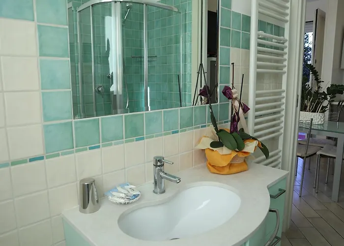 曾尼美景及咖啡公寓式酒店 公寓式酒店 4*