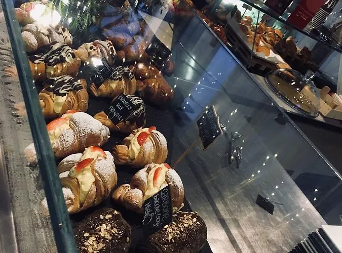 & Caffe Cenni