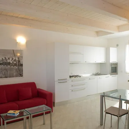 Camera & Caffe Cenni Aparthotel