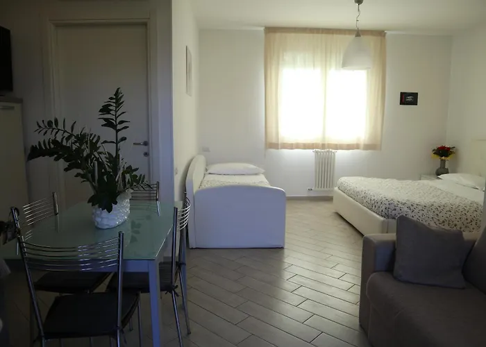 Apart Otel & Caffe Cenni Borgo Fosso Ghiaia