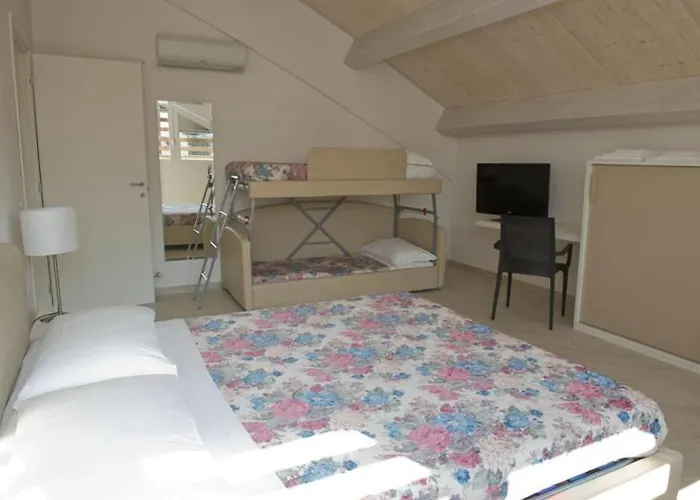 Апарт-отель & Caffe Cenni