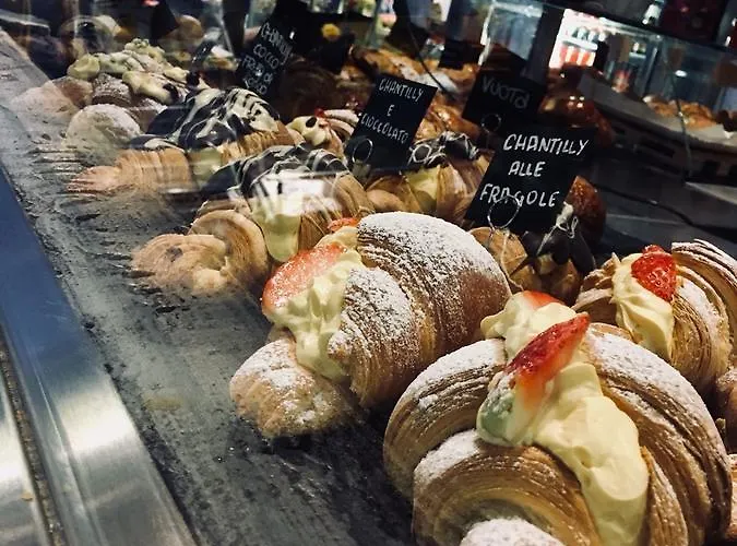 Апарт-отель & Caffe Cenni 4*